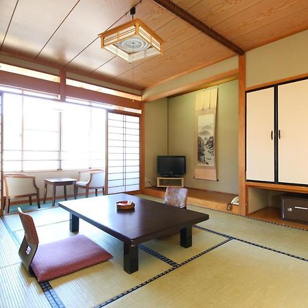 Hirugami No Mori Hotel Achi Exterior photo